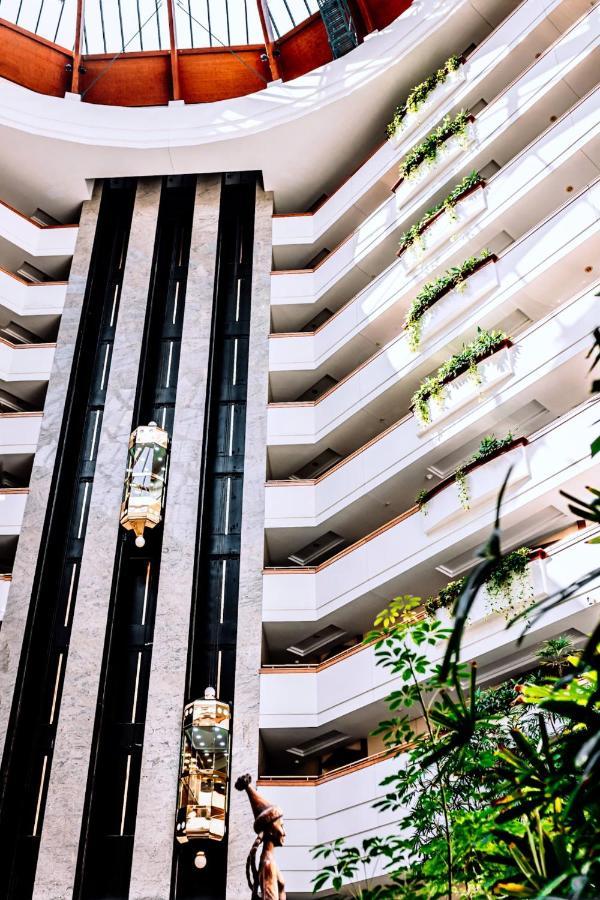 Rahat Palace Hotel Алма Ата Екстериор снимка The elevators at the Hyatt Regency Atlanta