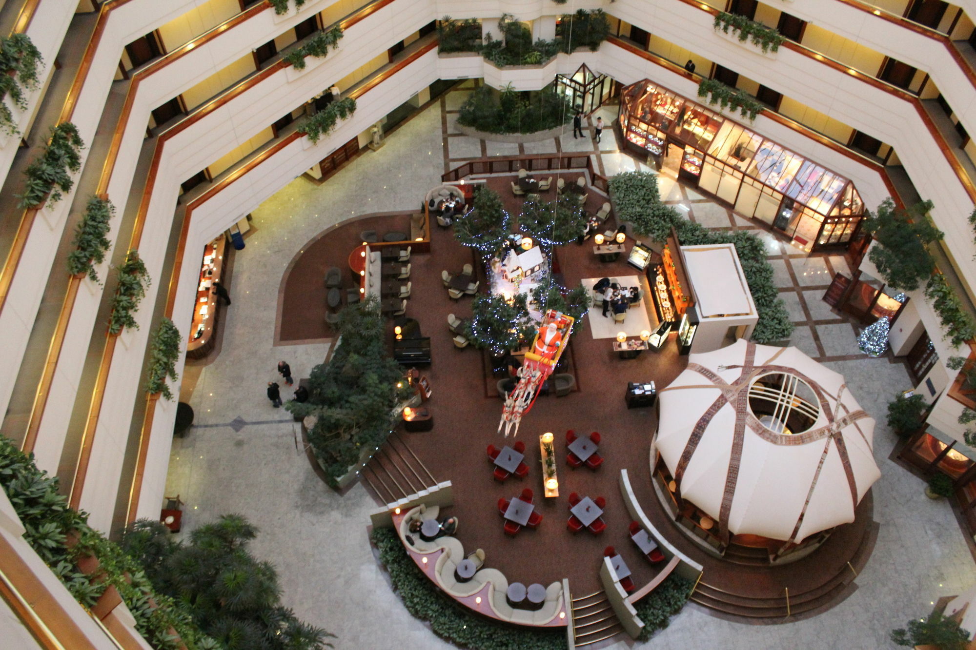 Rahat Palace Hotel Алма Ата Екстериор снимка The hotel's lobby