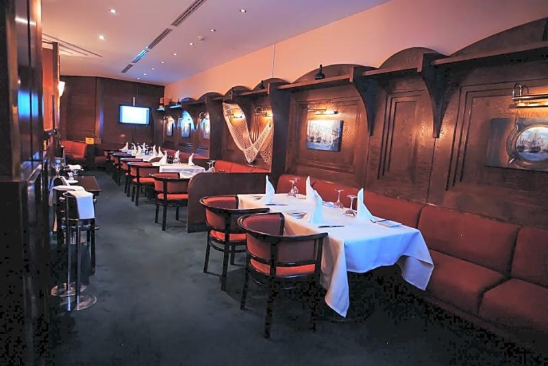 Rahat Palace Hotel Алма Ата Екстериор снимка Restaurant